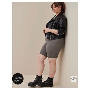 Torrid 9" Signature Waistband Premium Snap Bike Short Grey Size 1X NWT